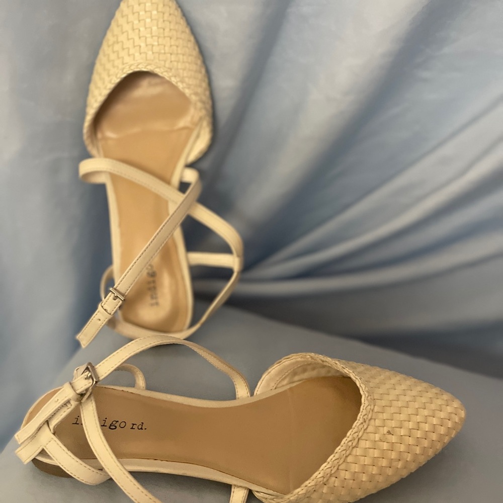 Indigo Cute Womens Cream Woven Flats